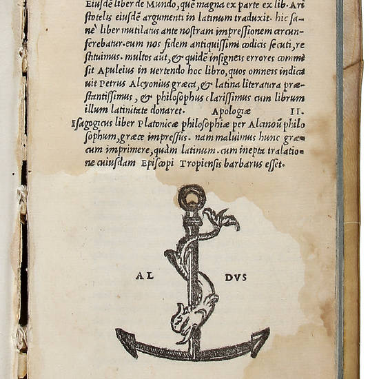 Metamorphoseos, sive lusus Asini libri XI. / Floridoru IIII. De Deo Socratis I. De philosophia I. / Asclepius Trimegisti Dialogus eode Apuleio iterprete. / Eiusdem Apuleij liber de Dogmatis Platonicis. / Eiusde liber de Mundo, que magna ex parte ex lib. A